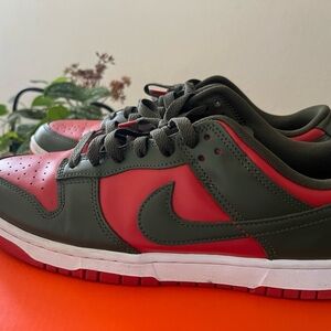 Nike Dunk Low Green and Red